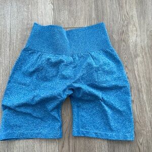NVGTN| scrunch blue shorts